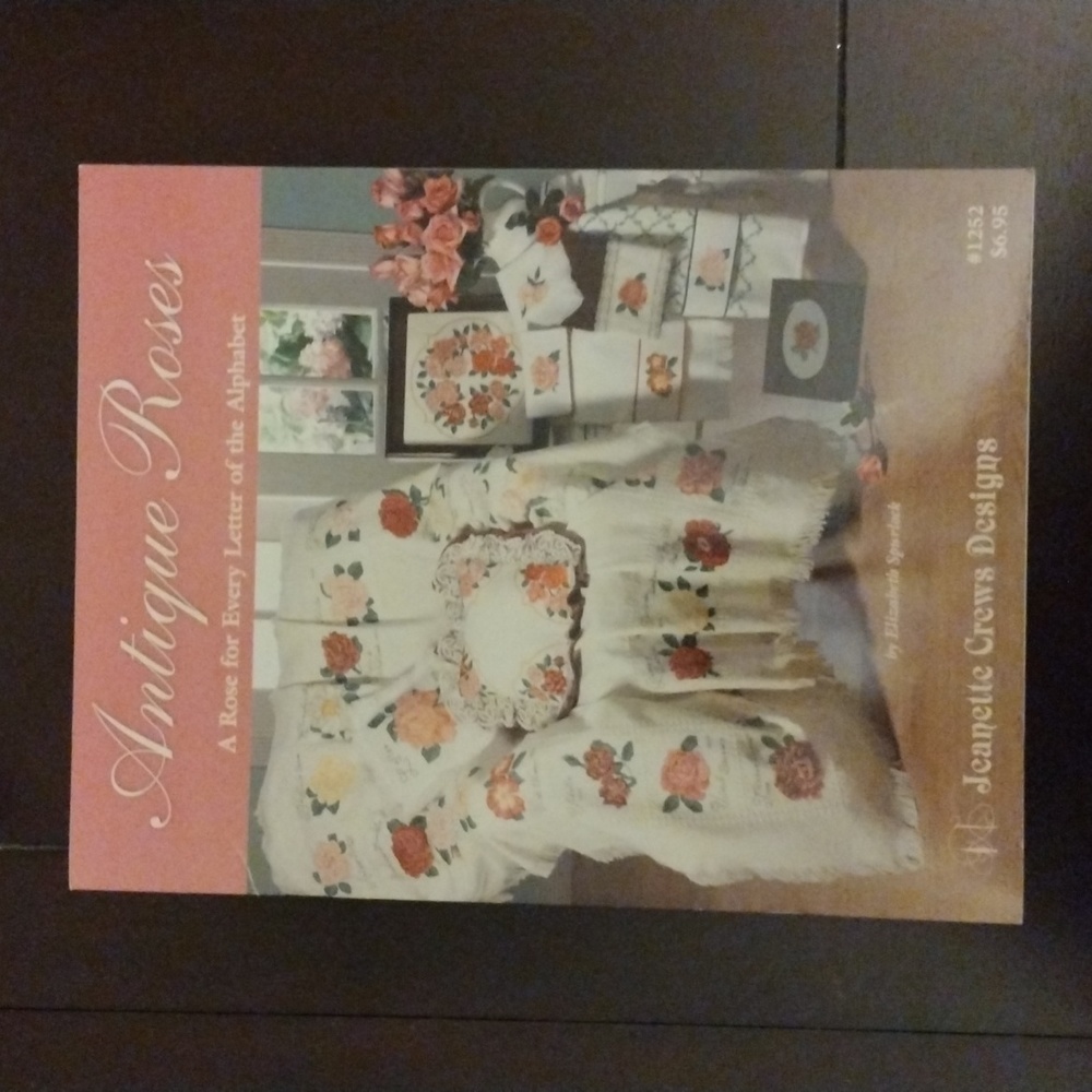 Antique roses Jeanette Crews designs cross stitch pattern